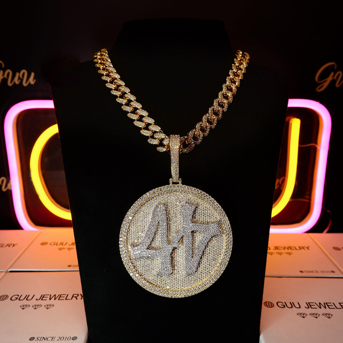 KIYOMING Iced Out Pendant Men Women 44 Round Disc Spin Necklace