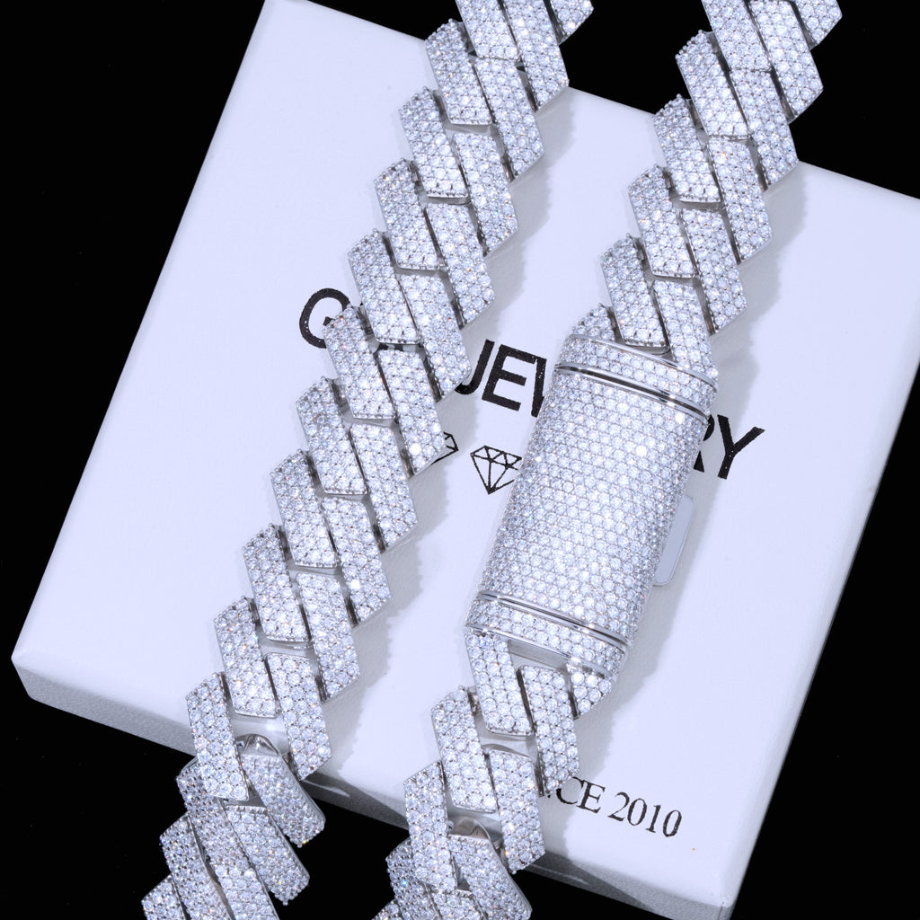 Guu brand White offers gold 24 inch cuban link chain with vvs diamonds